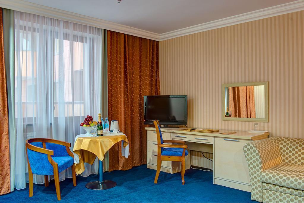 King Hotel Astana Kültér fotó